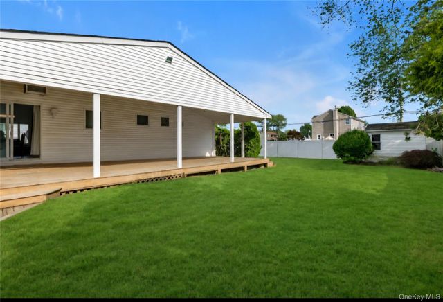 170 W 9th Street, Deer Park, NY 11729