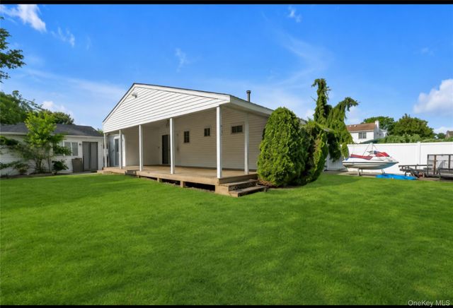 170 W 9th Street, Deer Park, NY 11729