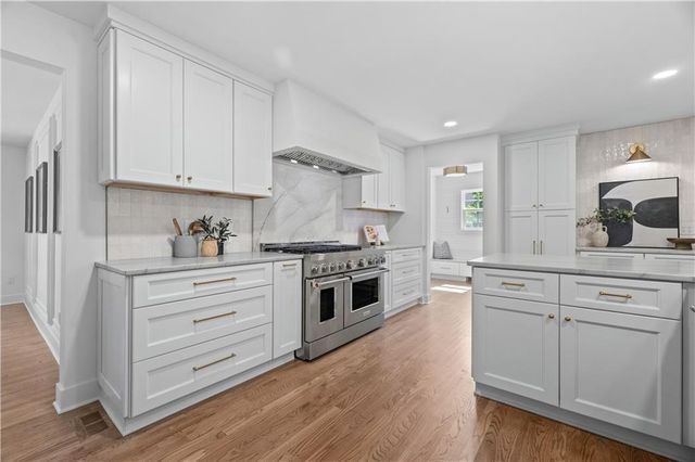 10426 Alhambra Street, Overland Park, KS 66207