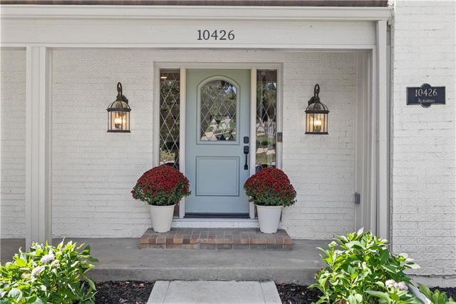 10426 Alhambra Street, Overland Park, KS 66207