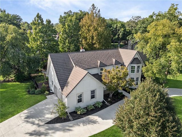 10426 Alhambra Street, Overland Park, KS 66207