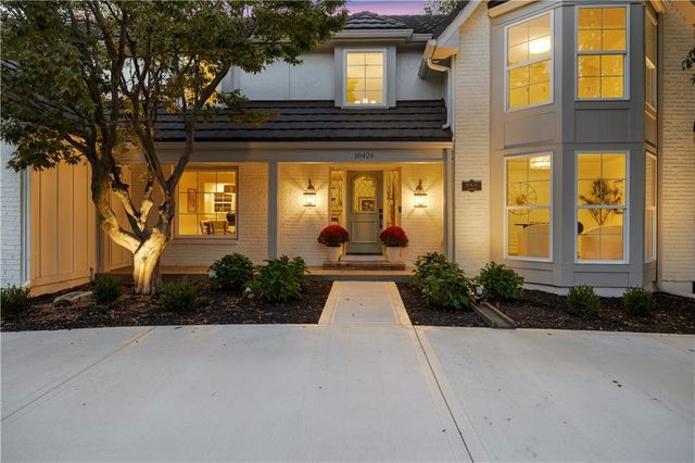 10426 Alhambra Street, Overland Park, KS 66207