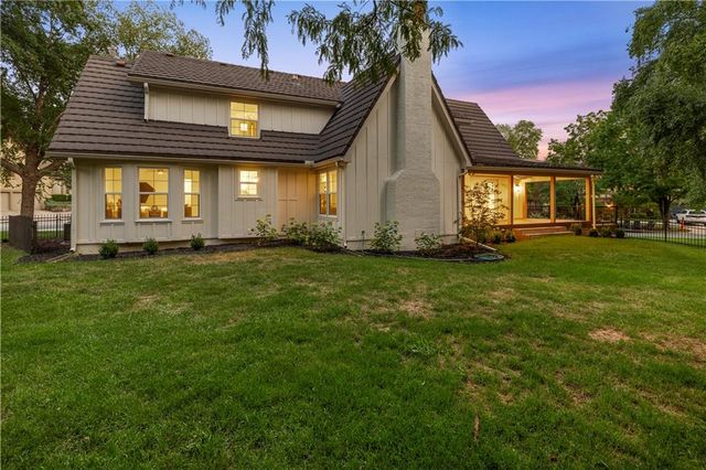 10426 Alhambra Street, Overland Park, KS 66207
