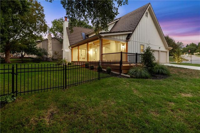 10426 Alhambra Street, Overland Park, KS 66207