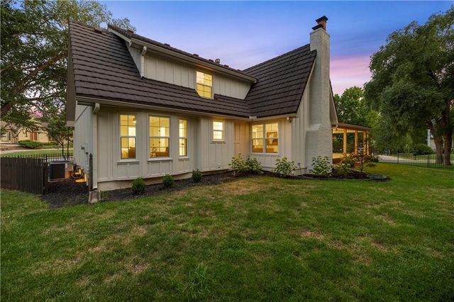 10426 Alhambra Street, Overland Park, KS 66207