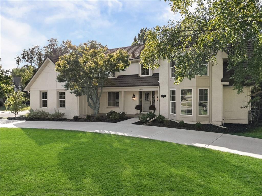10426 Alhambra Street, Overland Park, KS 66207