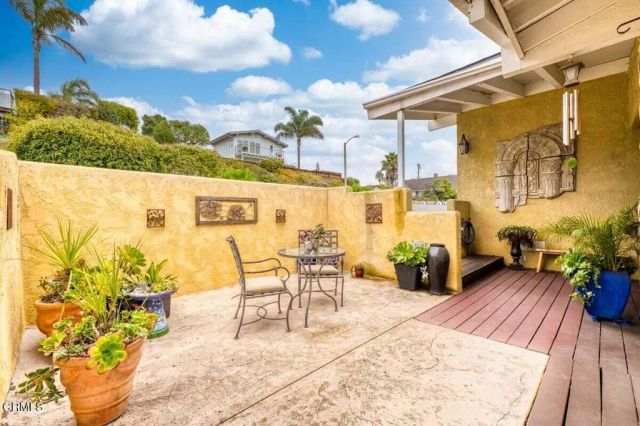 2417 Calle Linares, Santa Barbara, CA 93109