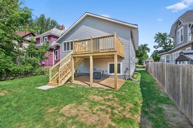 714 E Hawthorne Avenue E, Saint Paul, MN 55106