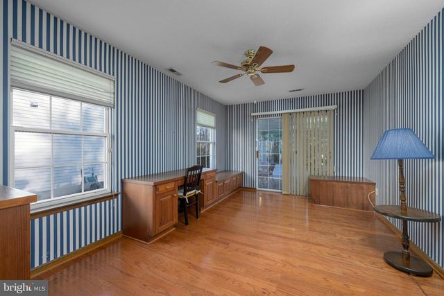 668 CASCADE DR S, Mount Laurel, NJ 08054