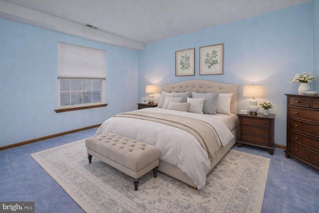 668 CASCADE DR S, Mount Laurel, NJ 08054