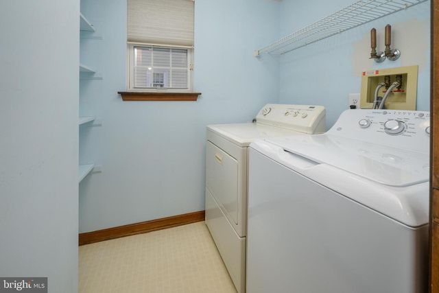 668 CASCADE DR S, Mount Laurel, NJ 08054