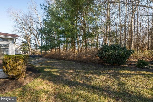668 CASCADE DR S, Mount Laurel, NJ 08054