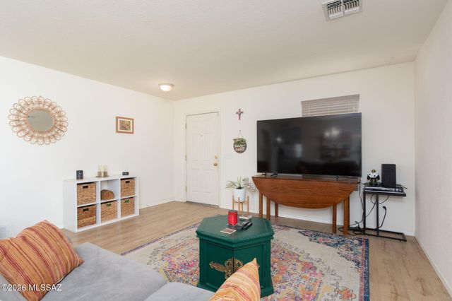 12886 N Desert Olive Drive, Oro Valley, AZ 85755