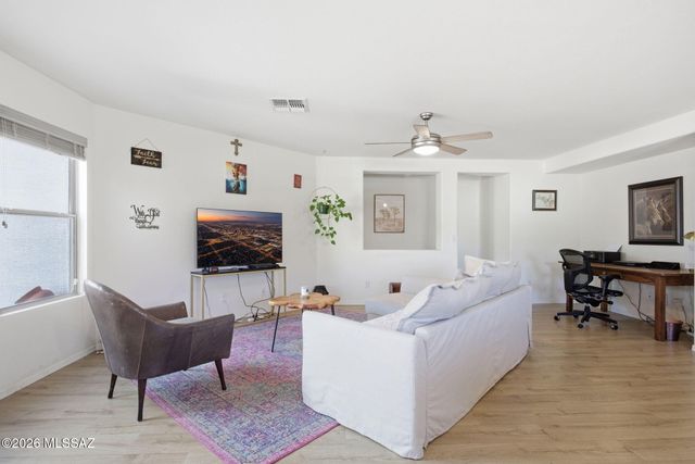 12886 N Desert Olive Drive, Oro Valley, AZ 85755