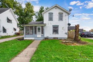 206 W Blackman Street, Harvard, IL 60033