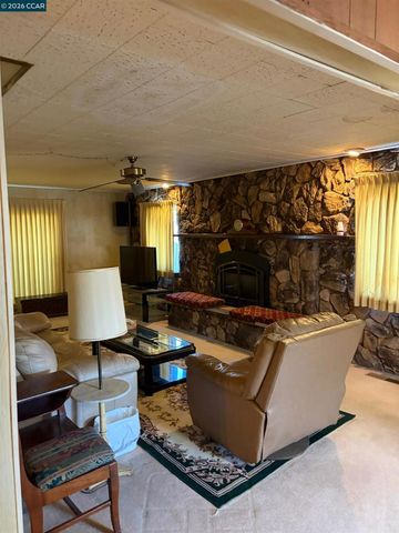 165 Linda Vista Ave, Pittsburg, CA 94565