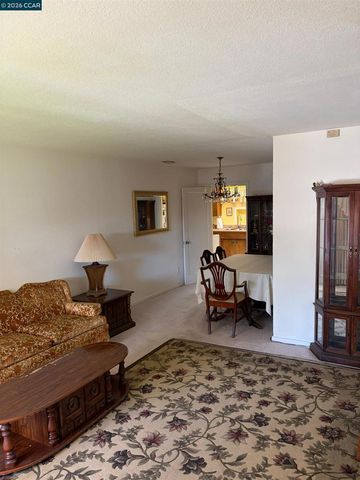 165 Linda Vista Ave, Pittsburg, CA 94565