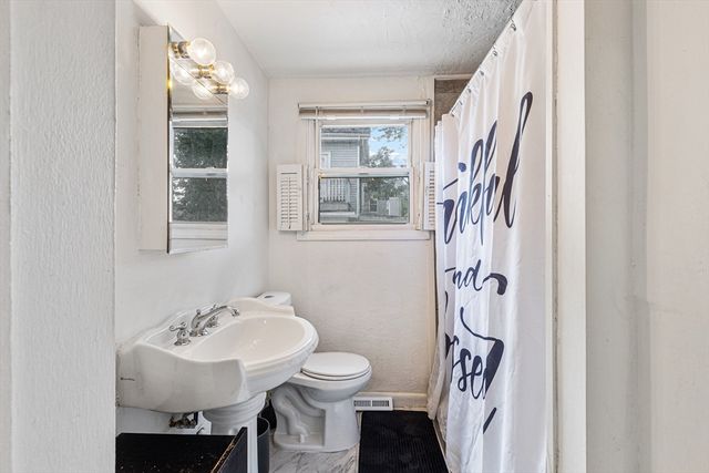 63 Winthrop St, Brockton, MA 02301