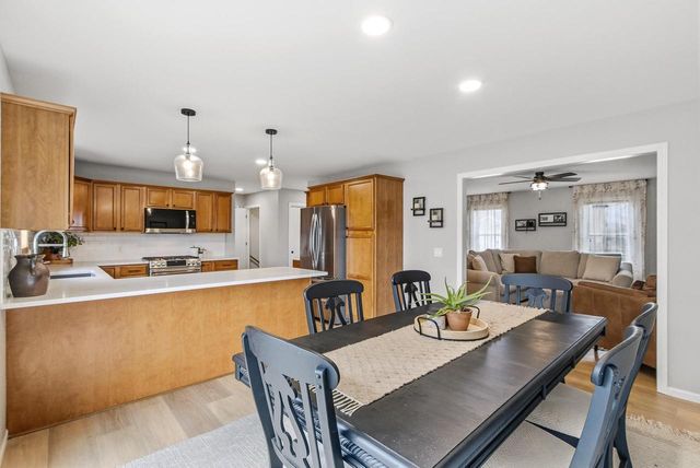 2028 Sandhill Drive, Prairie Du Sac, WI 53578