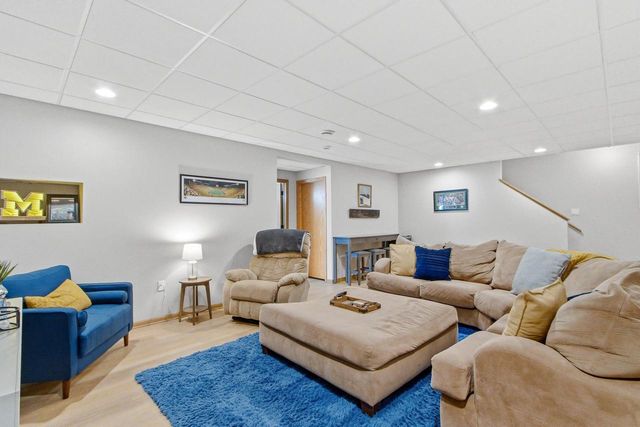 2028 Sandhill Drive, Prairie Du Sac, WI 53578