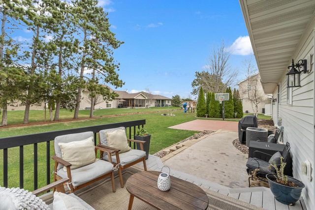 2028 Sandhill Drive, Prairie Du Sac, WI 53578