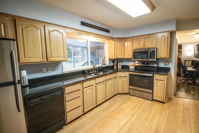 2371 Pineview Court, Flint Twp, MI 48433