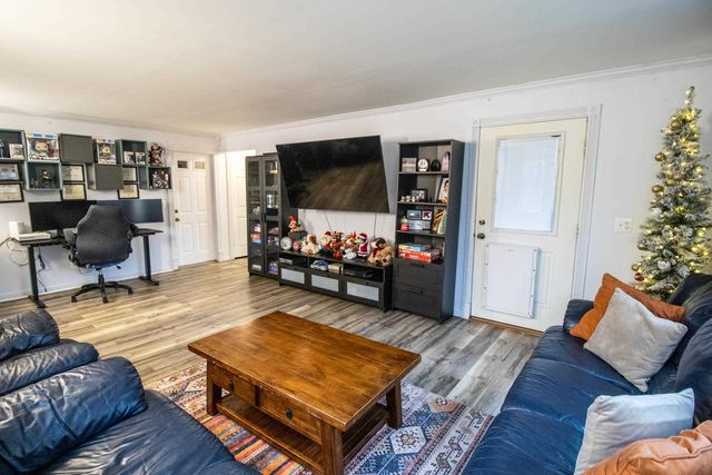 2371 Pineview Court, Flint Twp, MI 48433