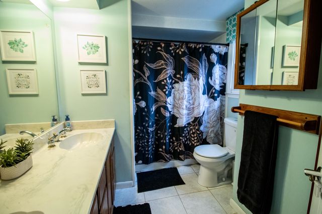 2371 Pineview Court, Flint Twp, MI 48433