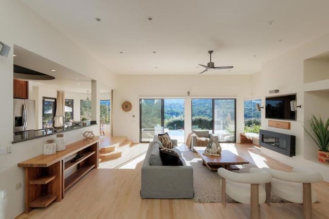 14300 Saddle Mountain Drive, Los Altos Hills, CA 94022