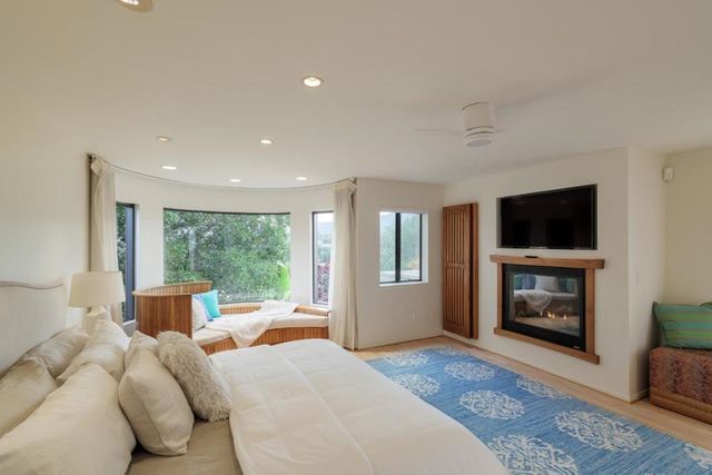 14300 Saddle Mountain Drive, Los Altos Hills, CA 94022