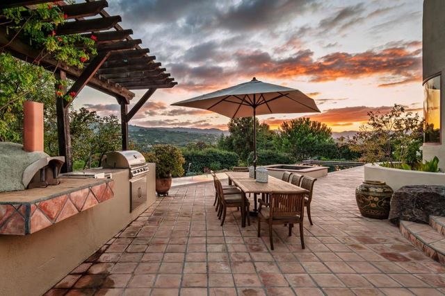 14300 Saddle Mountain Drive, Los Altos Hills, CA 94022