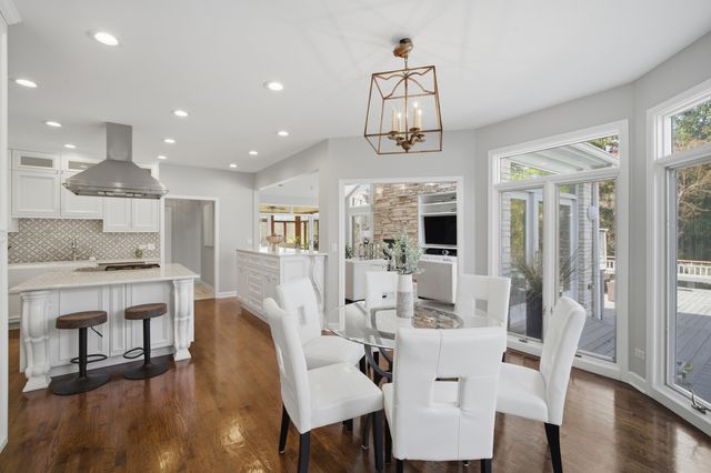 406 Woodley Woods, Winnetka, IL 60093