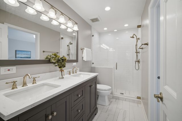 406 Woodley Woods, Winnetka, IL 60093