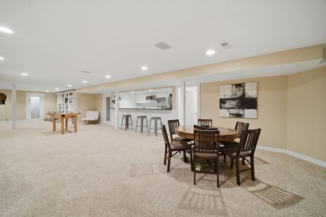 406 Woodley Woods, Winnetka, IL 60093