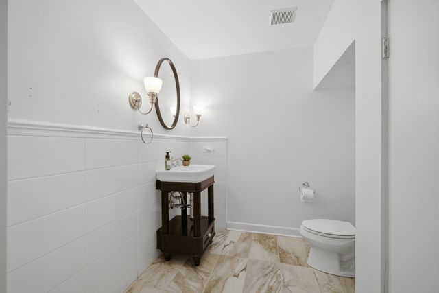 406 Woodley Woods, Winnetka, IL 60093