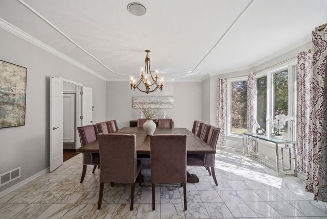 406 Woodley Woods, Winnetka, IL 60093