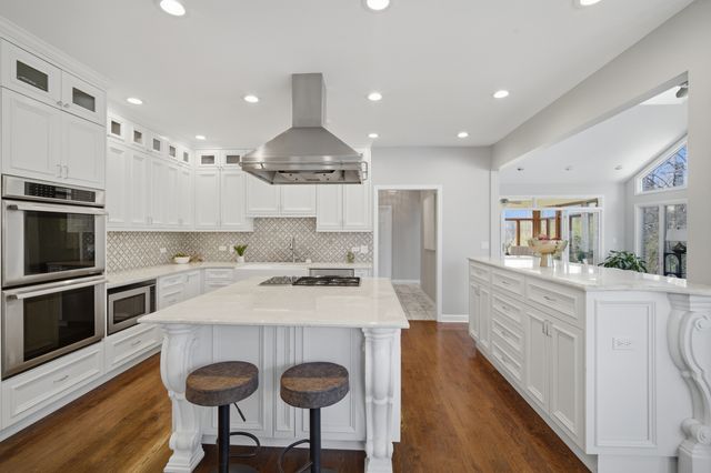 406 Woodley Woods, Winnetka, IL 60093