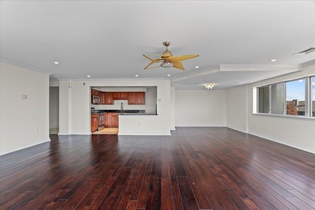 655 S Riverside Dr Apt 308, Memphis, TN 38103