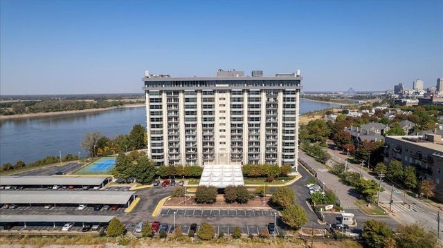 655 S Riverside Dr Apt 308, Memphis, TN 38103