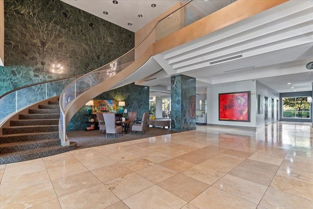 655 S Riverside Dr Apt 308, Memphis, TN 38103