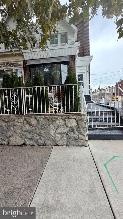 549 E CHELTENHAM AVE, Philadelphia, PA 19120 — photo 3