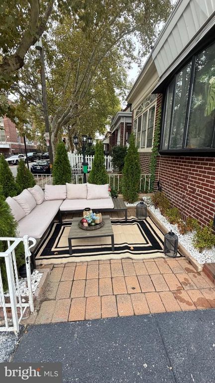 549 E CHELTENHAM AVE, Philadelphia, PA 19120 — photo 4