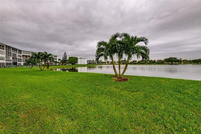 1061 Exeter D 1061 D, Boca Raton, FL 33434