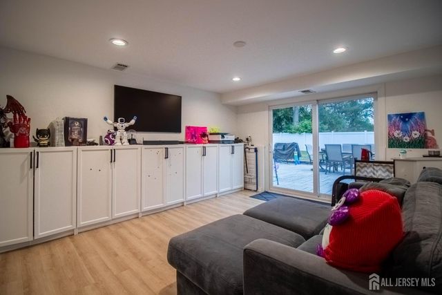 343 Perrine Avenue, Piscataway, NJ 08854