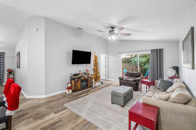 5112 Aurora Lake Circle, Greenacres, FL 33463