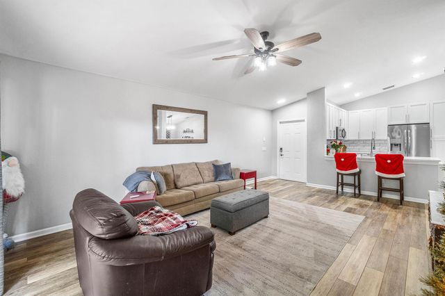 5112 Aurora Lake Circle, Greenacres, FL 33463