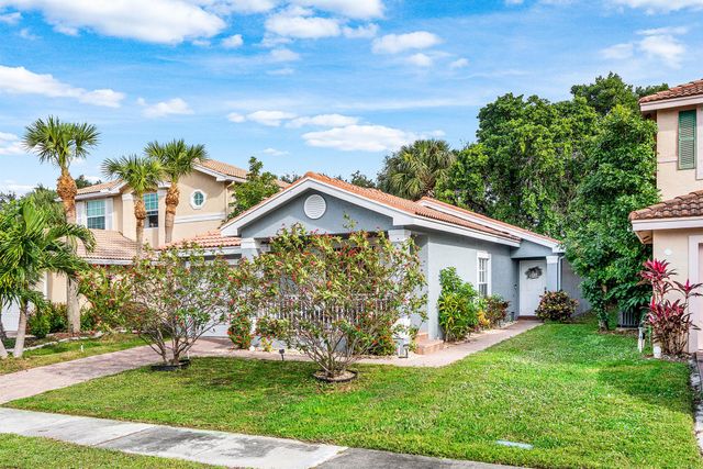 5112 Aurora Lake Circle, Greenacres, FL 33463