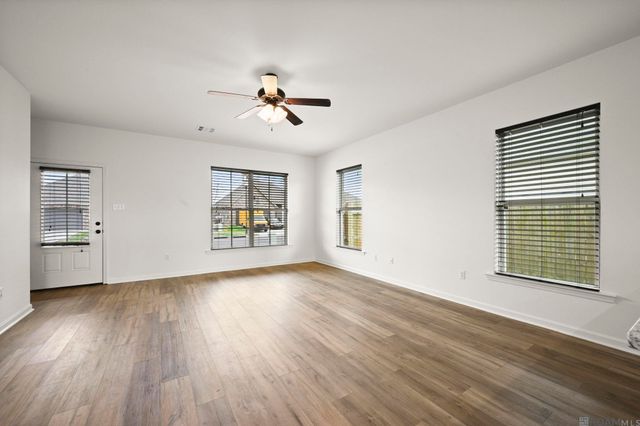 8890 Black Birch Ave, Zachary, LA 70791