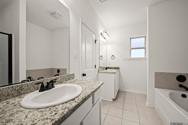 8890 Black Birch Ave, Zachary, LA 70791