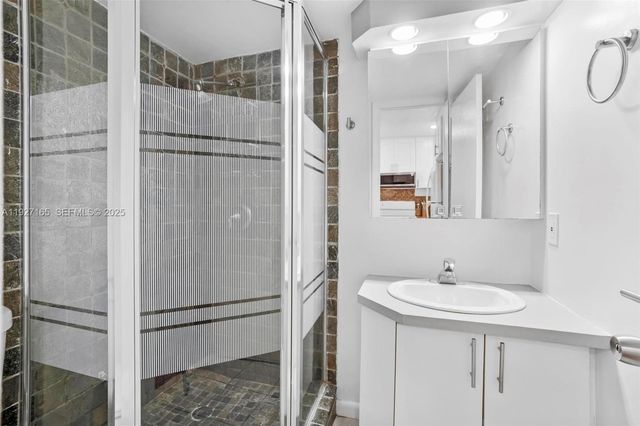 3545 NE 167th St 208, North Miami Beach, FL 33160